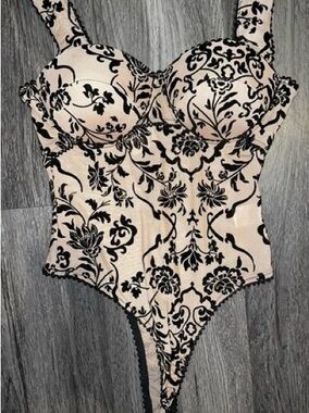 Windsor Cream Bodysuit with Black Floral Print
